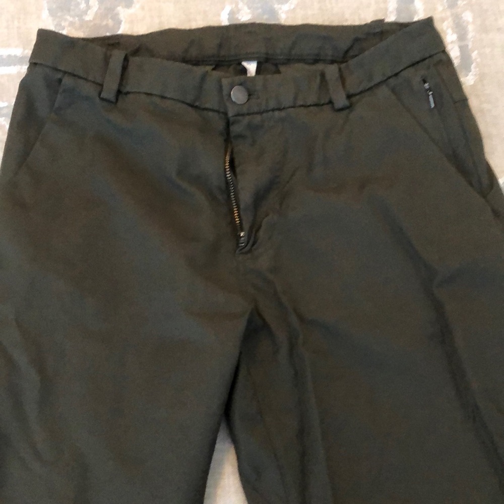 Lululemon 30/32 army green pants